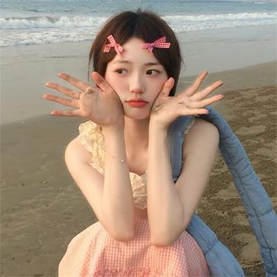 偷偷接吻